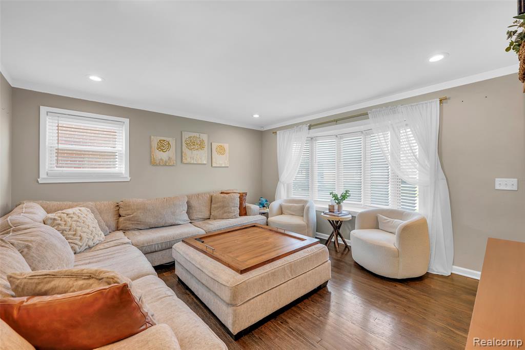 6120 Kinloch Street, Dearborn Heights, MI 48127 — Photo 6