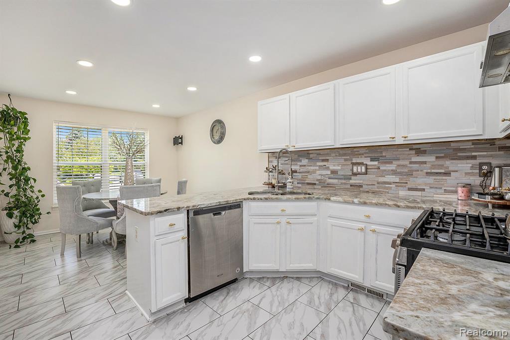 5477 Victory Circle, Sterling Heights, MI 48310 — Photo 15