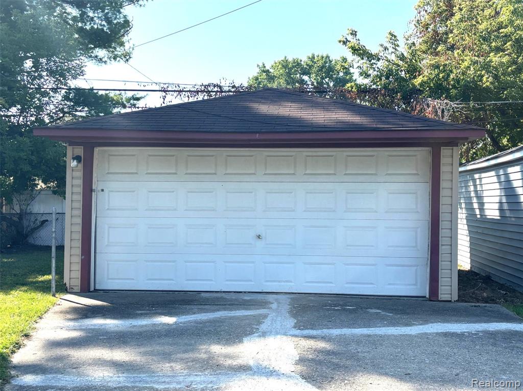 7034 Yacht Avenue, Warren, MI 48091 — Photo 14