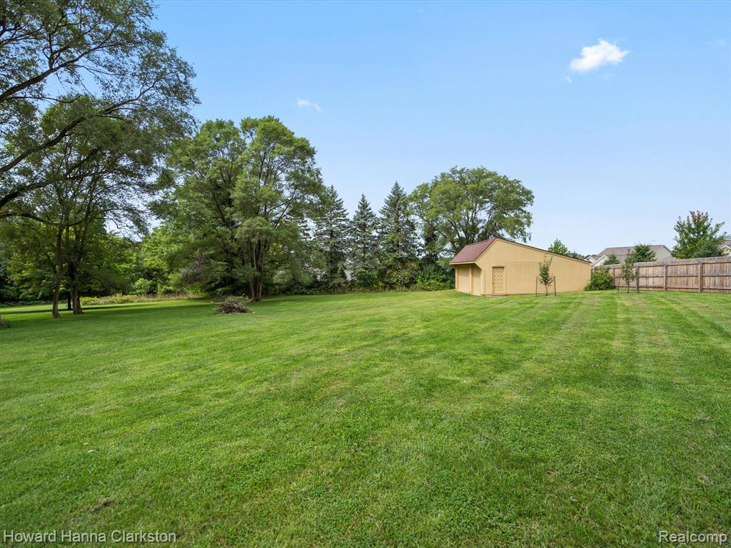 7171 Clintonville Road, Clarkston, MI 48348 — Photo 25