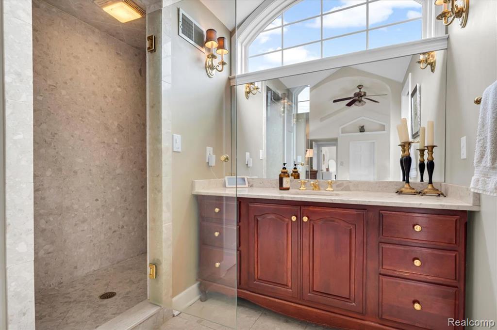 784 University Place, Grosse Pointe, MI 48230 — Photo 30