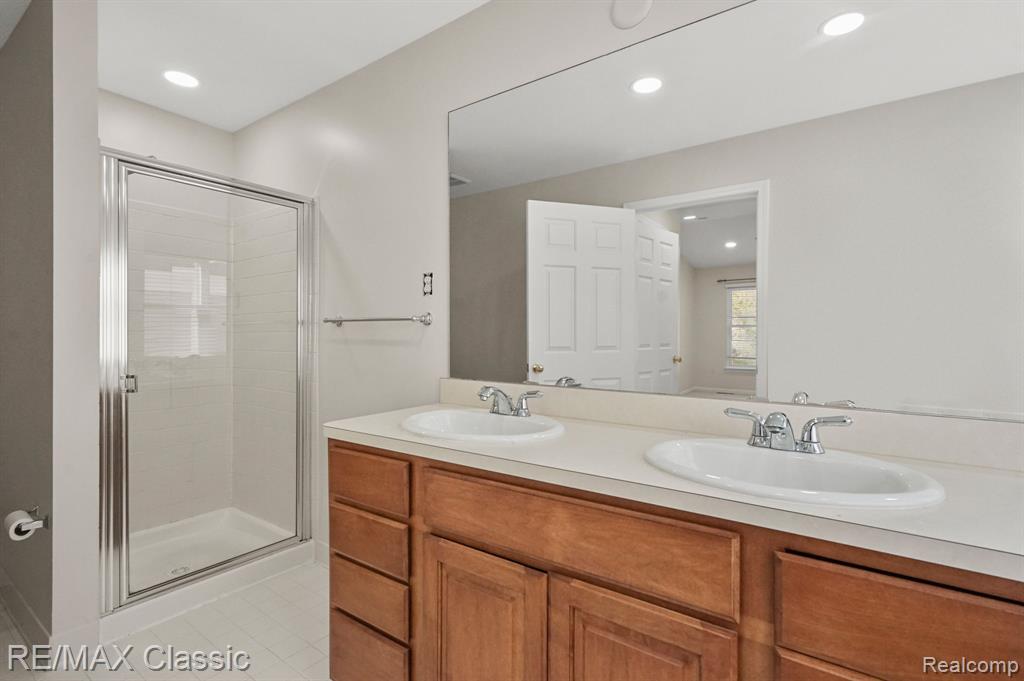 43008 EMERSON Way, Novi, MI — Photo 29