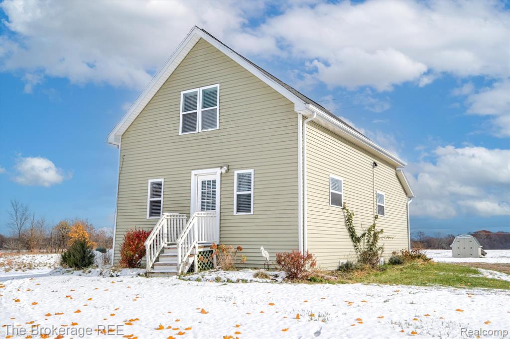 8366 Byron Road, New Lothrop, MI 48460 — front exterior