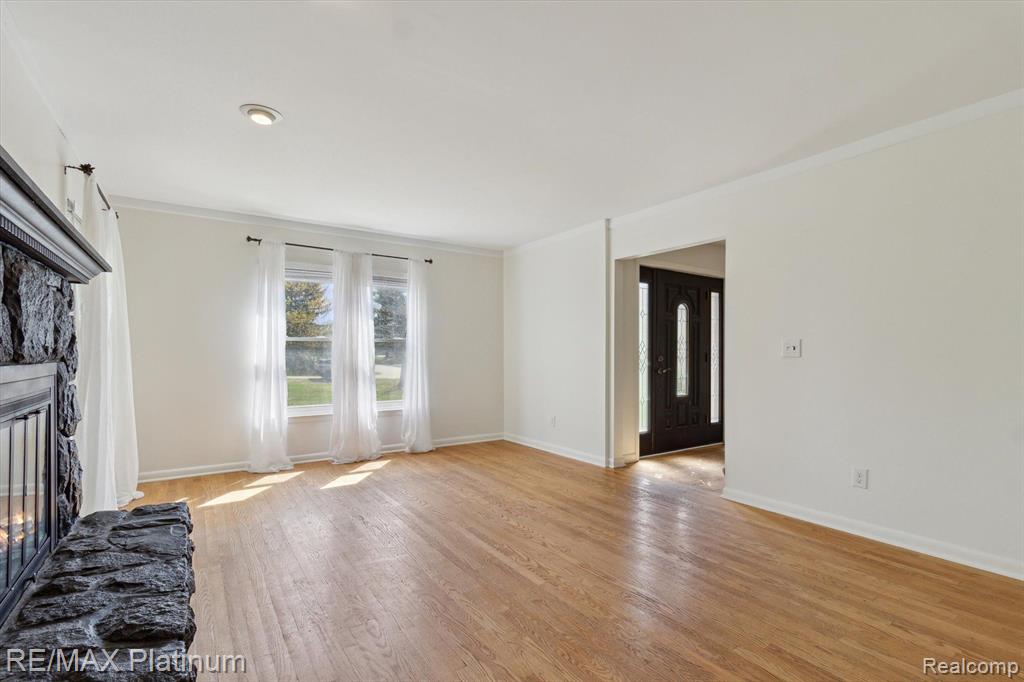 5440 BRADFORD Circle, Brighton, MI 48114 — Photo 13