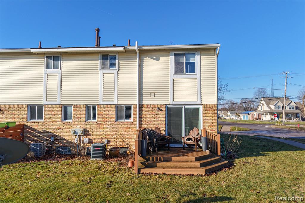 715 Cape Cod, 1, South Lyon, MI 48178 — Photo 30