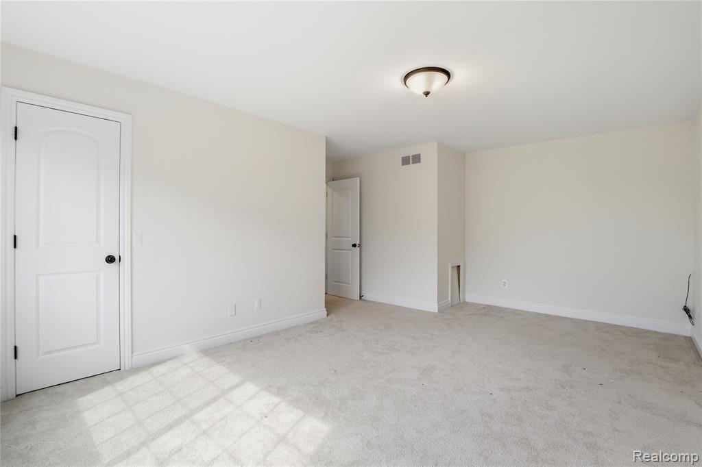 2084 Wabeek Hill Court, Bloomfield Hills, MI 48302 — Photo 40