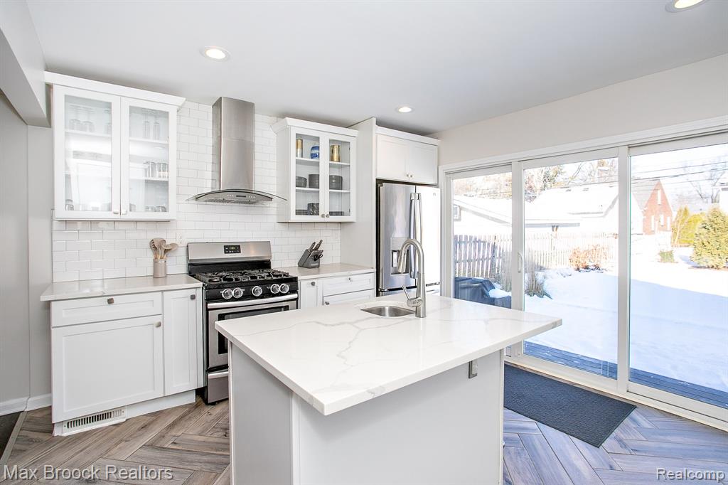 10044 Lasalle Boulevard, Huntington Woods, MI — Photo 10