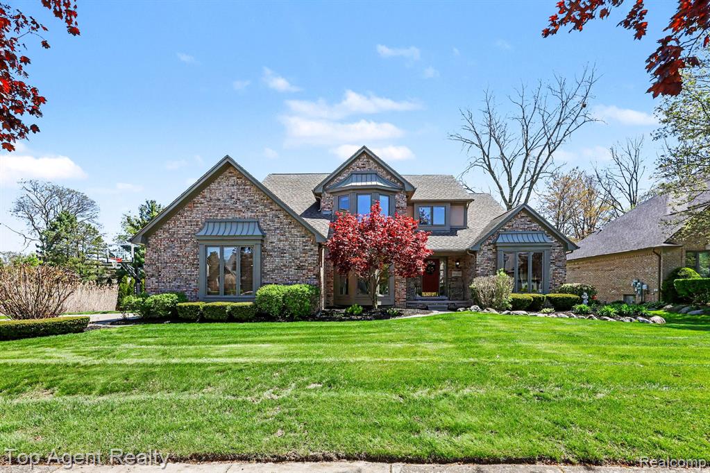 50492 Heatherwood Lane, Shelby Twp, MI 48317 — front exterior