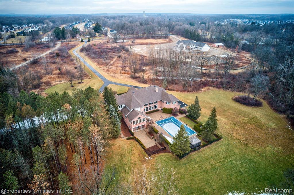 59801 E 8 MILE Road, South Lyon, MI 48178 — Photo 92