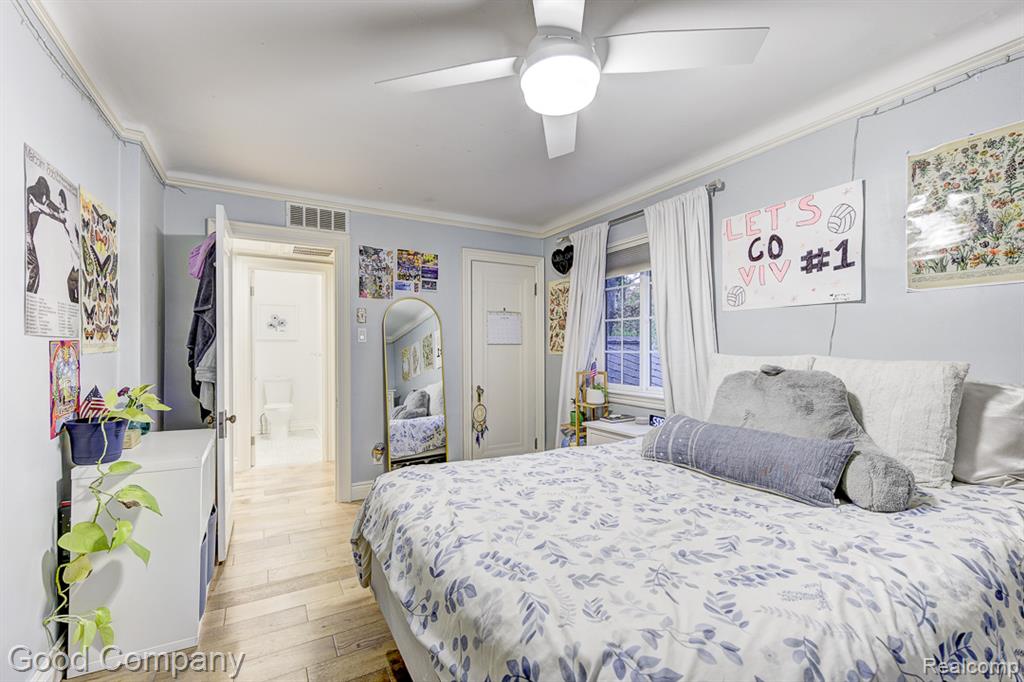 551 W Oakridge Street, Ferndale, MI 48220 — Photo 36