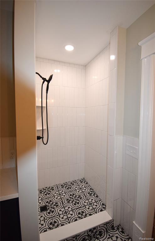 45669 Cass Avenue, Utica, MI 48317 — Photo 25