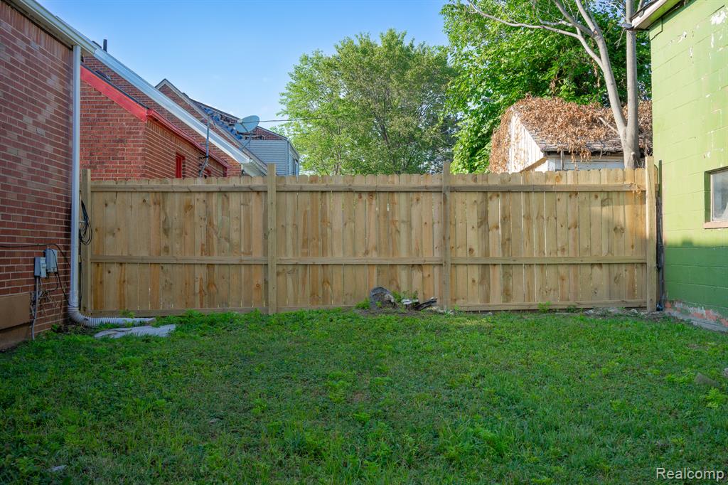 19126 STOTTER Street, Detroit, MI 48234 — Photo 24