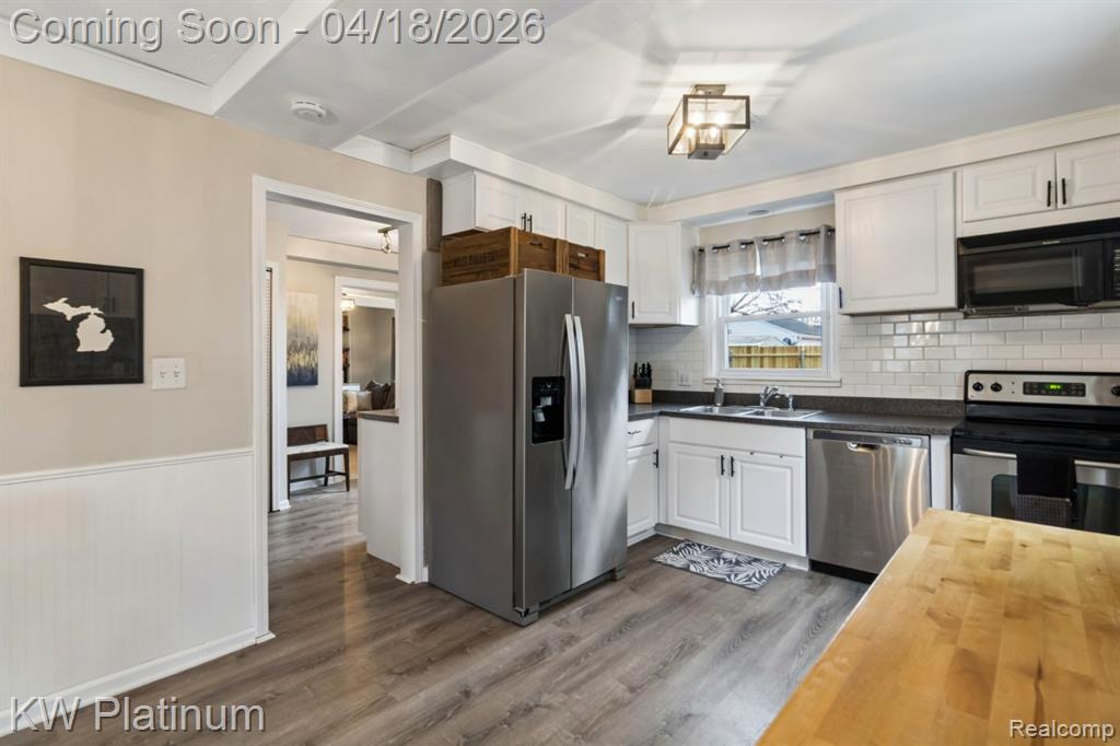 22436 Lakeland Street, Saint Clair Shores, MI 48081 — Photo 20