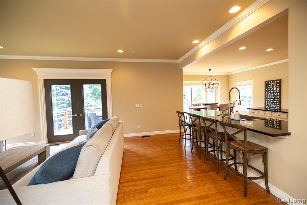 4910 Knollcrest Court, Commerce Twp, MI 48382 — Photo 21