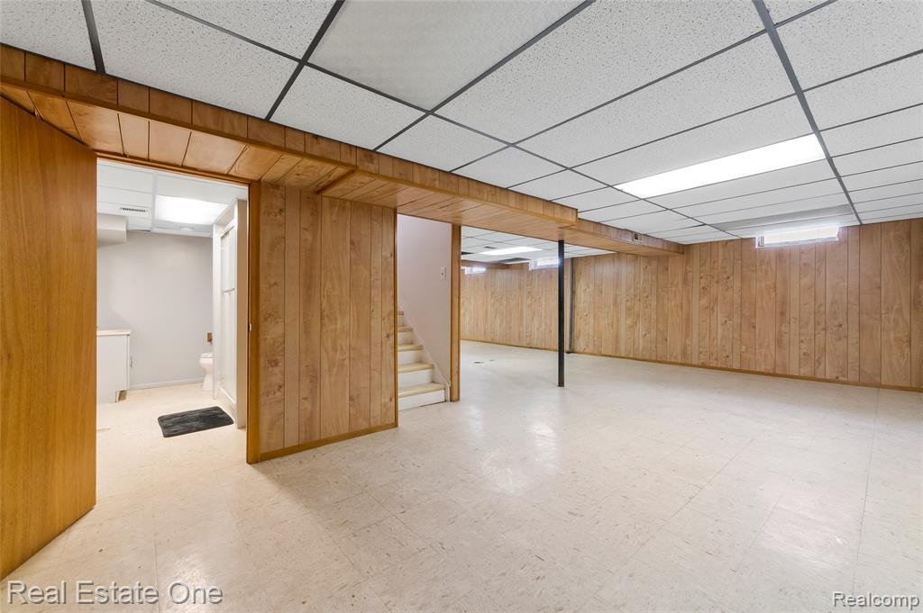 1668 Castleton Drive, Troy, MI 48083 — Photo 23