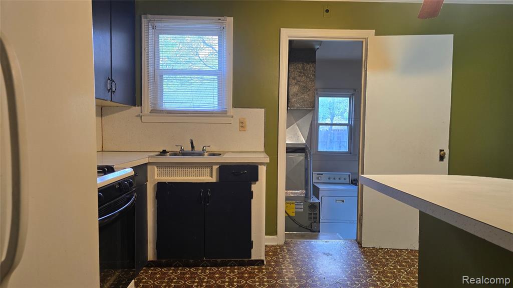 623 E Elza Avenue, Hazel Park, MI 48030 — Photo 5