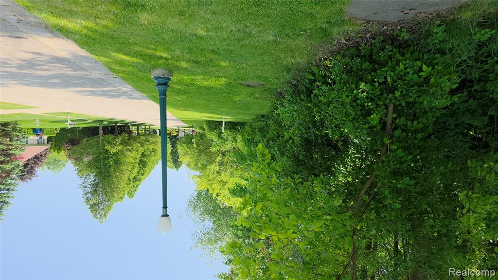 612 CARRIAGE Way, Davison, MI, 48423