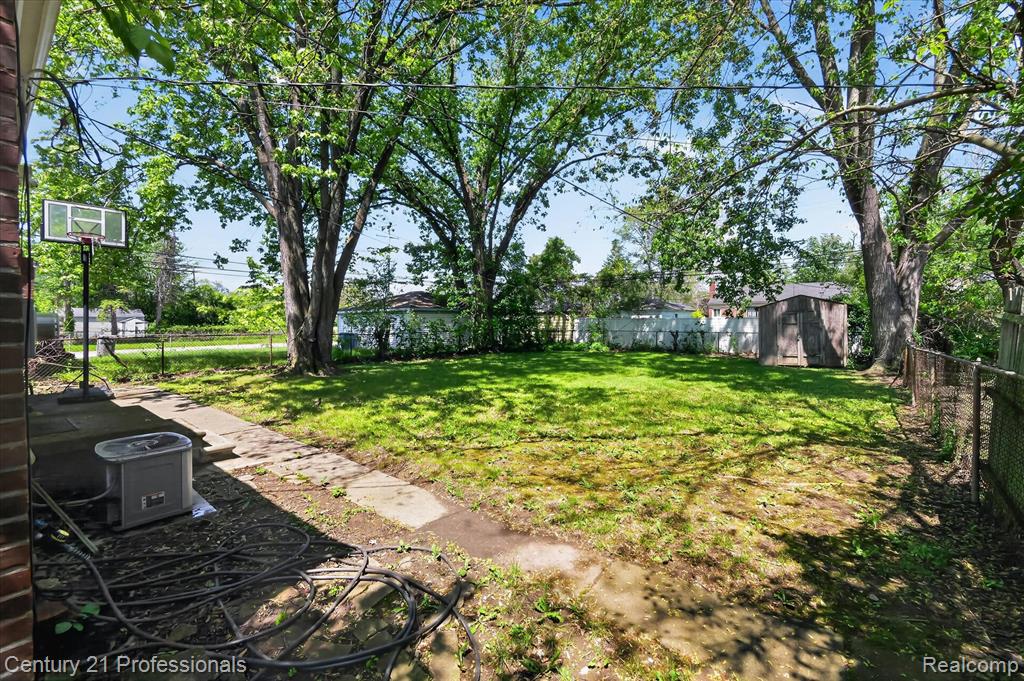 28688 Emerson Street, Inkster, MI 48141 — Photo 41
