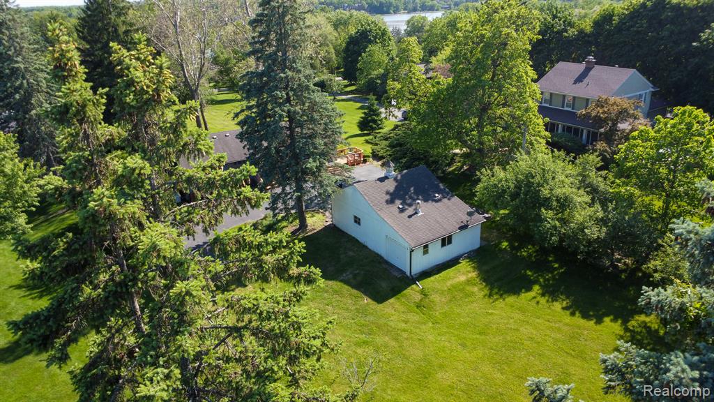 6084 Upper Straits Boulevard, West Bloomfield, MI 48324 — Photo 50