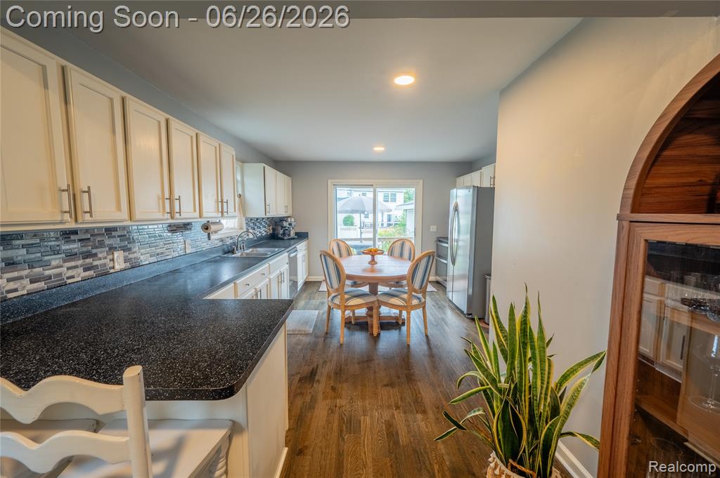 429 Dorothy Street, South Lyon, MI 48178 — Photo 8