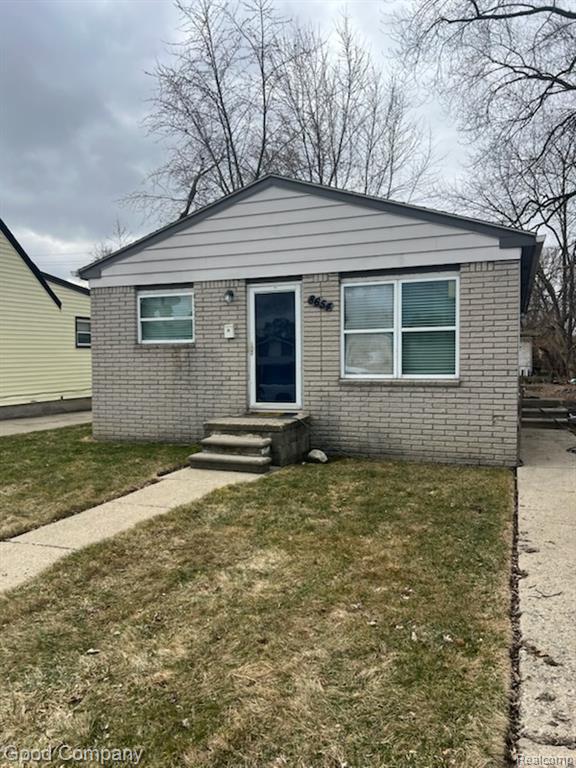 8654 Continental Avenue, Warren, MI 48089 — front exterior