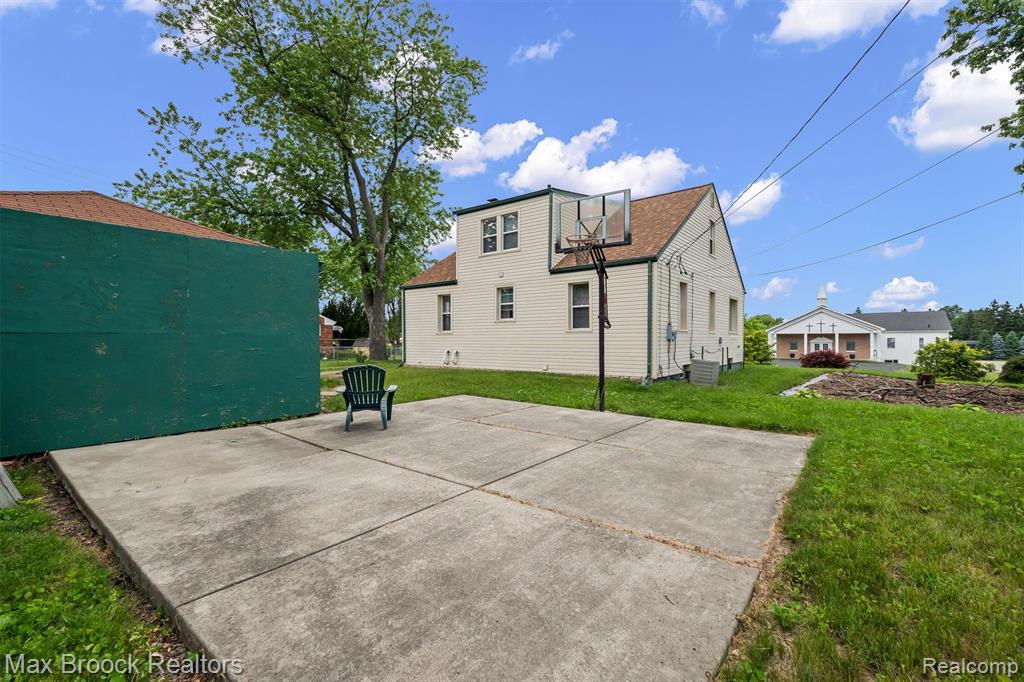 67 W Columbia Avenue, Pontiac, MI 48340 — Photo 28