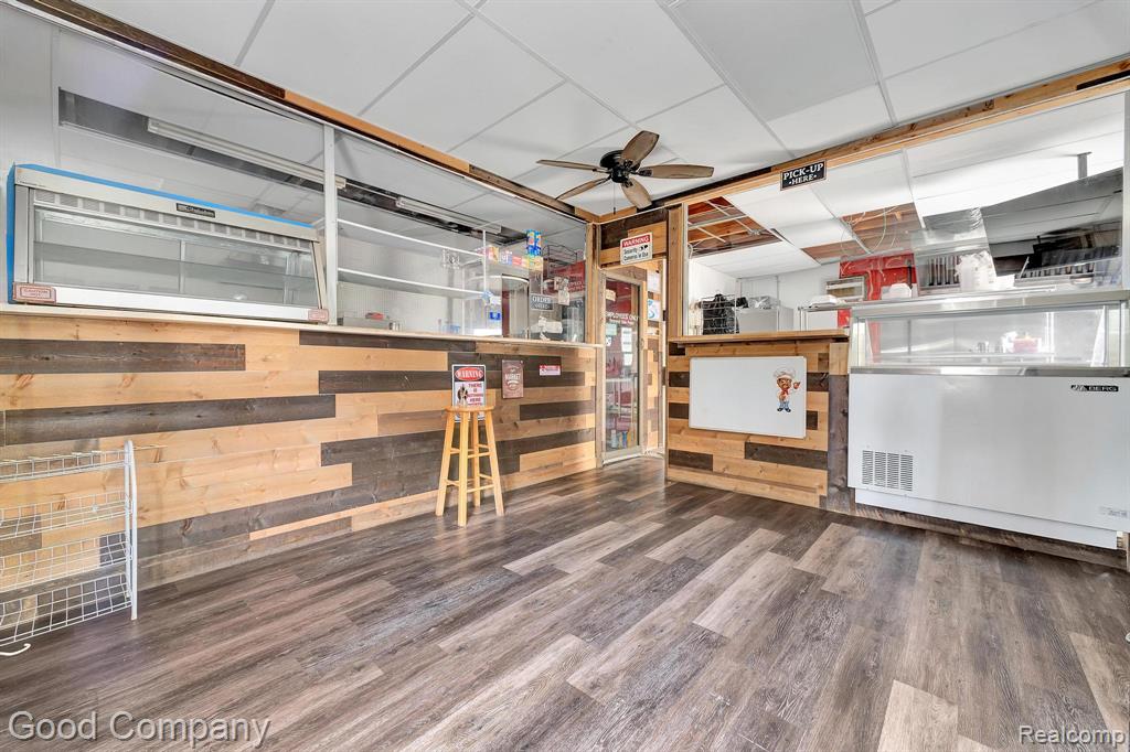 7631 E Warren Avenue, Detroit, MI 48214 — Photo 2