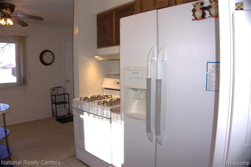 8074 Nightingale Street, Dearborn Heights, MI 48127 — Photo 9