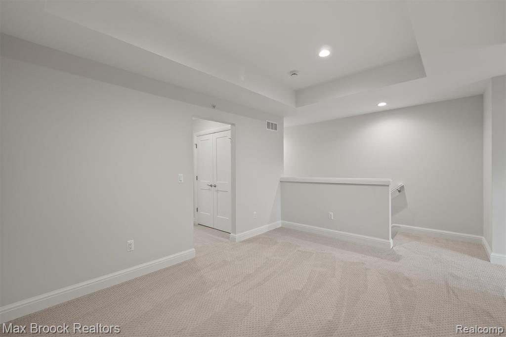 7477 Gramercy Circle, 17, West Bloomfield, MI — Photo 24