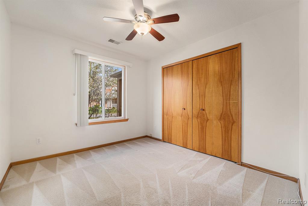 382 MARIGOLD Circle, Westland, MI — Photo 14