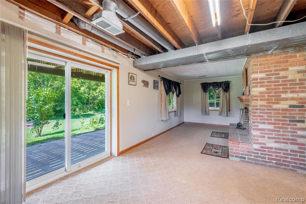 11010 Hegel Road, Goodrich Vlg, MI — Photo 22