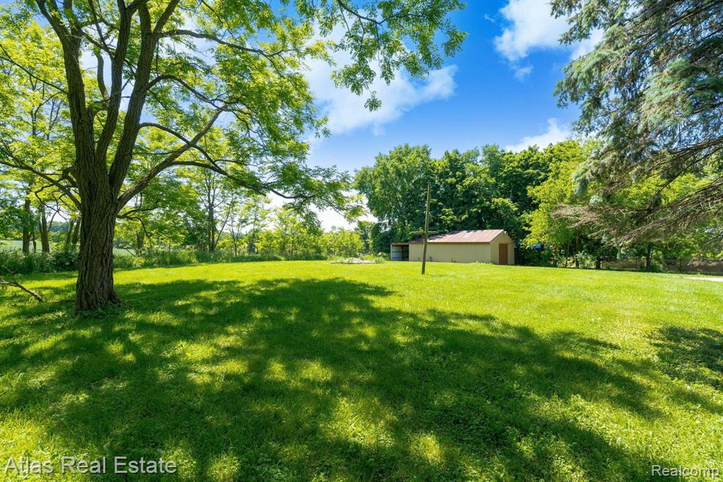 9450 HOGAN Road, Fenton, MI 48430 — Photo 5