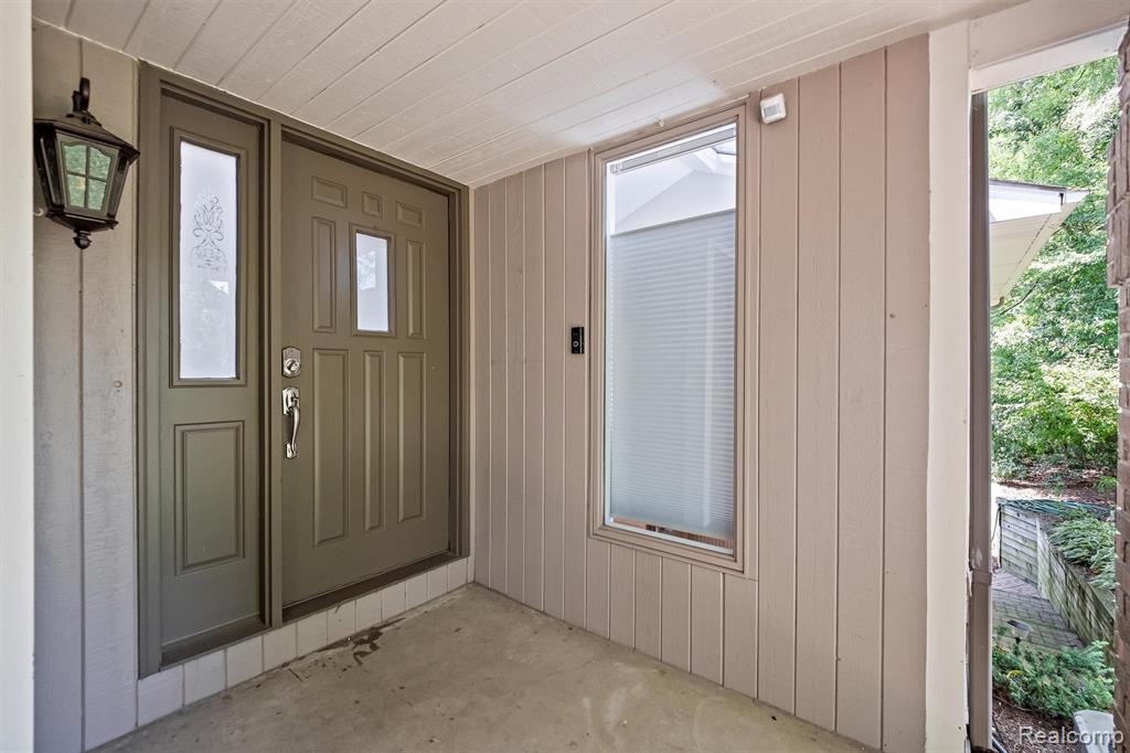 41855 Brentwood Drive, Plymouth, MI 48170 — Photo 10