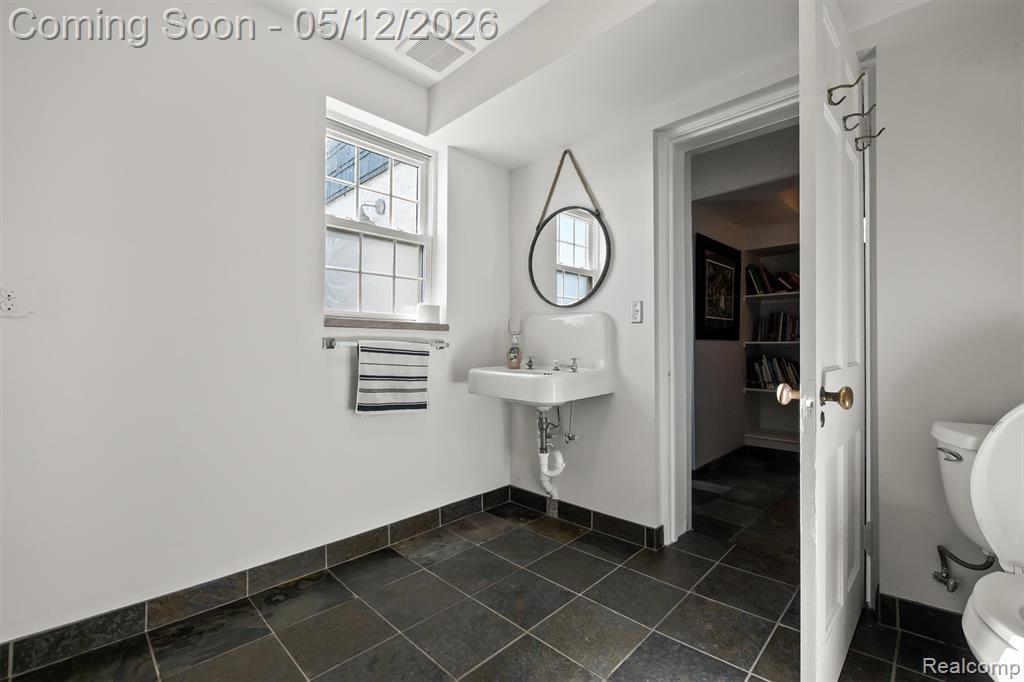 6390 Commerce Road, West Bloomfield, MI 48324 — Photo 42
