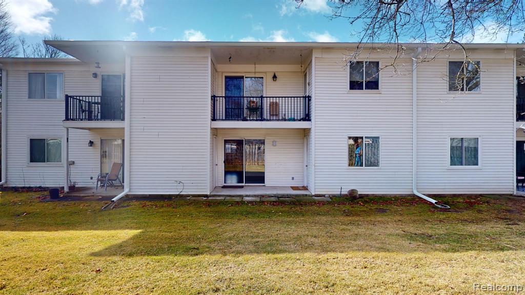 42580 Plymouth Hollow Drive, Plymouth, MI 48170 — Photo 16