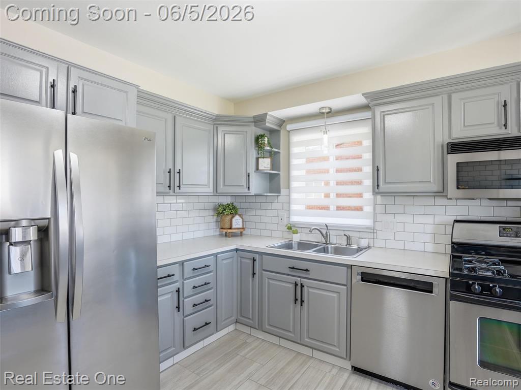 4603 E 13 Mile Road, Warren, MI 48092 — Photo 11
