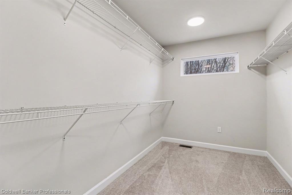 4817 W Stonegate Circle, Lake Orion, MI — Photo 21