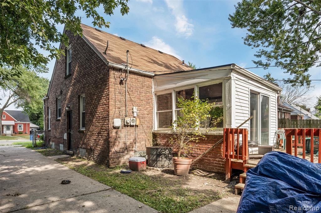 5271 Marseilles Street, Detroit, MI 48224 — Photo 17