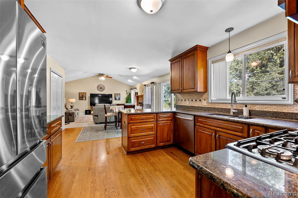 4222 Tallman Drive, Troy, MI 48085 — Photo 18