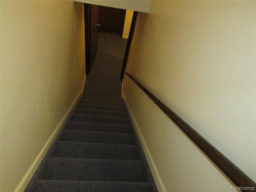 8590 N CANTON CENTER Road, Canton, MI 48187 — Photo 5