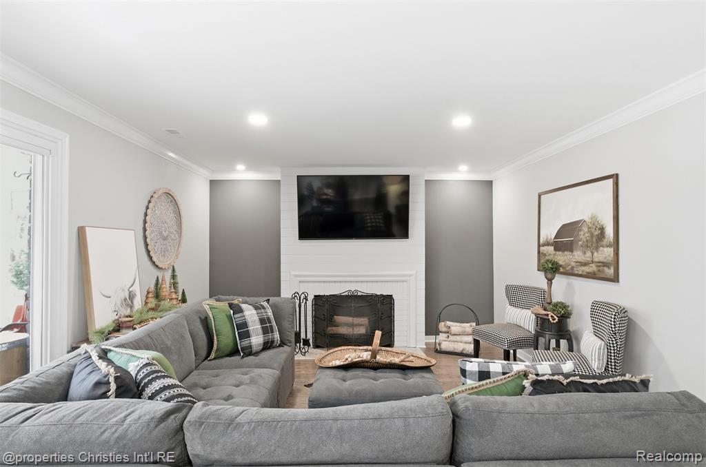 4305 Meadowlane Court, Bloomfield Hills, MI 48304 — Photo 15