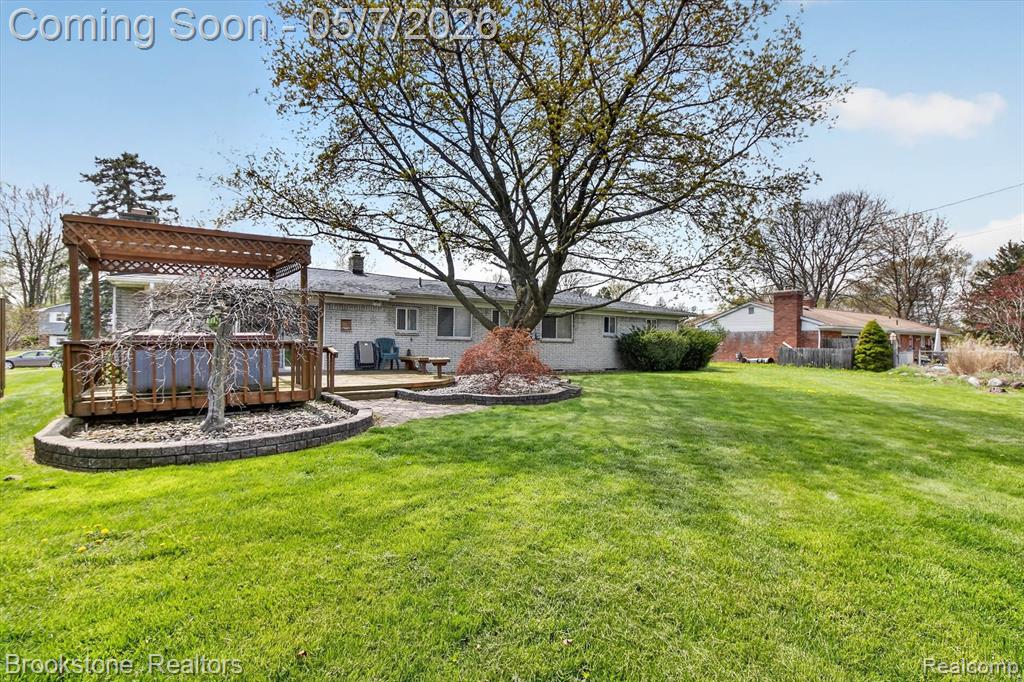 2732 Lacota Road, Waterford, MI 48328 — Photo 40