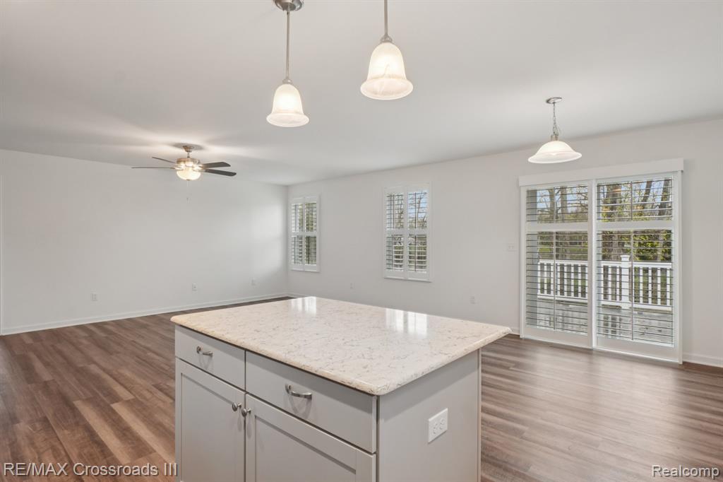 10324 Swan Lake Circle, Ypsilanti, MI 48197 — Photo 11