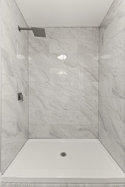 864 Cleophus Parkway, Lincoln Park, MI 48146 — Photo 25
