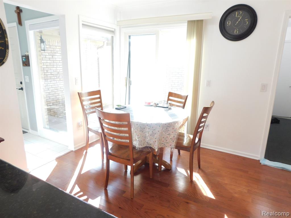 43175 W KIRKWOOD Drive, Clinton Twp, MI 48038 — Photo 27