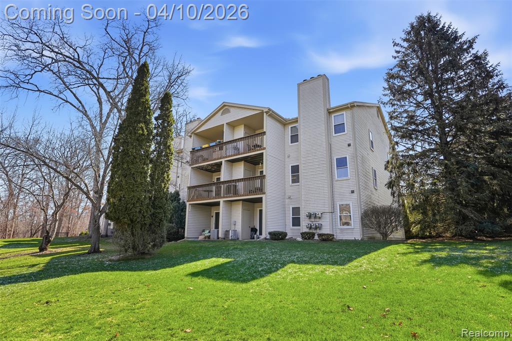 4964 Oak Hill Drive, Waterford, MI 48329 — Photo 29