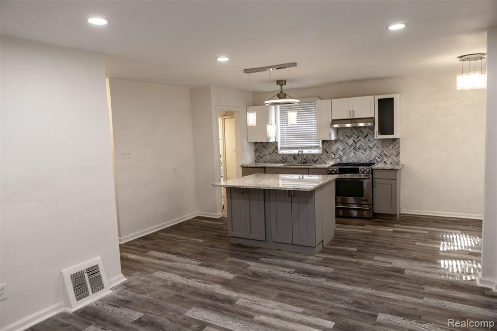 7366 Auburn Street, Detroit, MI 48228 — Photo 4