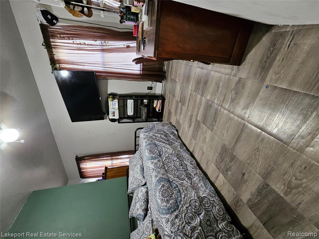814 Saint James Street, Marysville, MI 48040 — Photo 6
