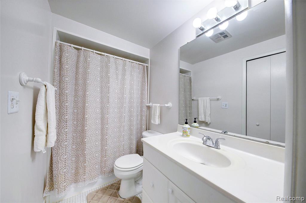 6788 Balmoral Terrace, Clarkston, MI — Photo 50