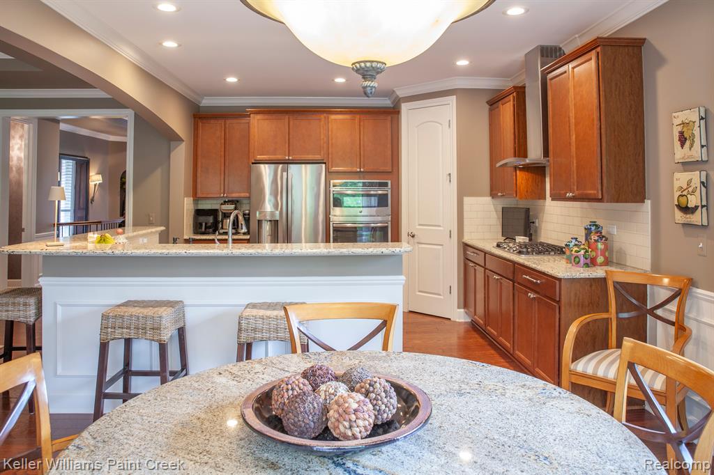 5514 WOODFALL Road, Clarkston, MI 48348 — Photo 9